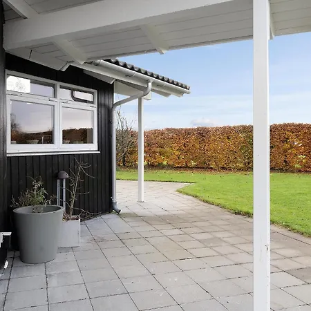 3 Bedroom Pet Friendly In Juelsminde *