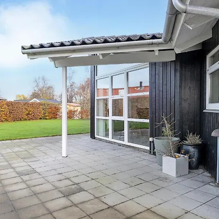 3 Bedroom Pet Friendly In Juelsminde *